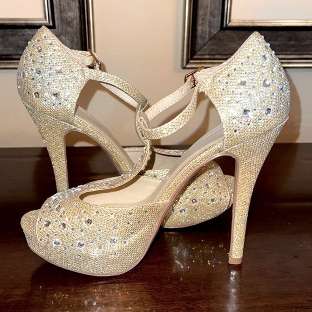 Heart in D Platform Heels